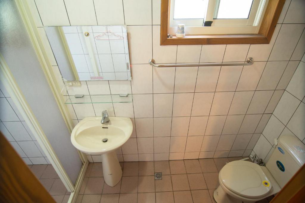 Koupelna v ubytování 翠谷山莊Cui Gu Villiage