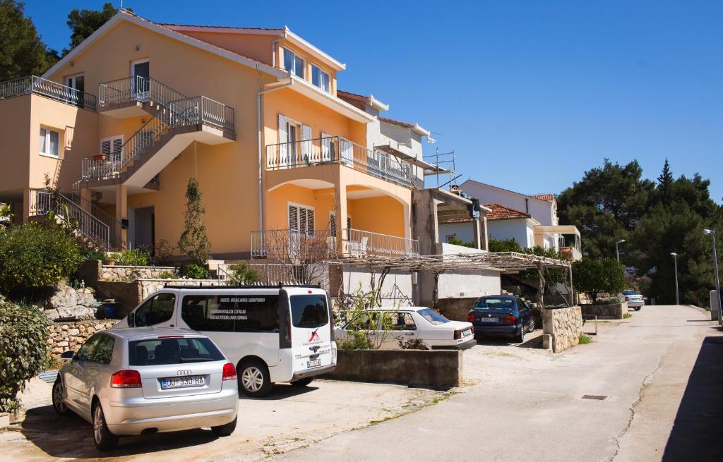 Budova, kde se apartmán nachází