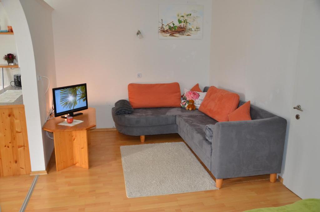 A seating area at Ferienwohnung Vonwald