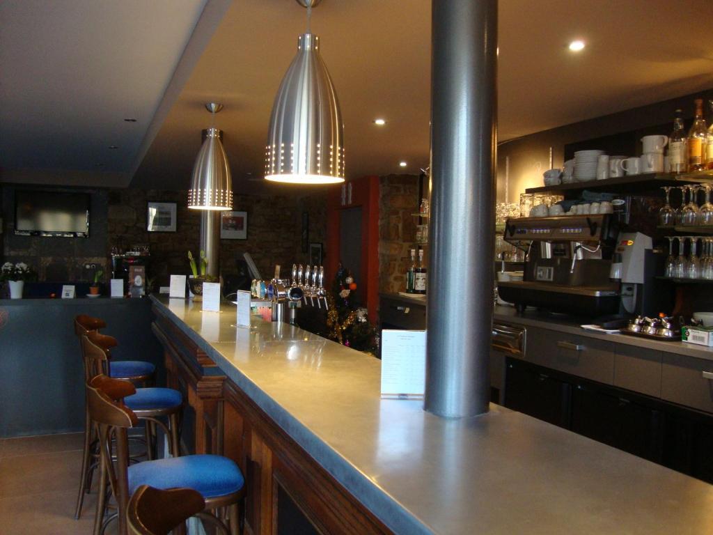 Lounge nebo bar v ubytování Le Cadoudal