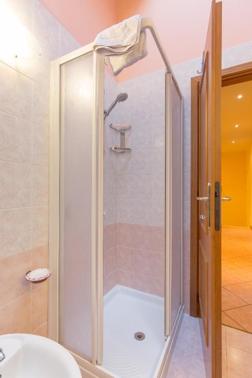 A bathroom at Omas Haus