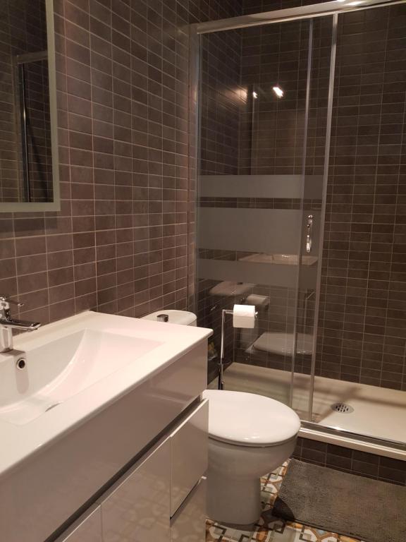 Koupelna v ubytování Apartamentos Nouvilas