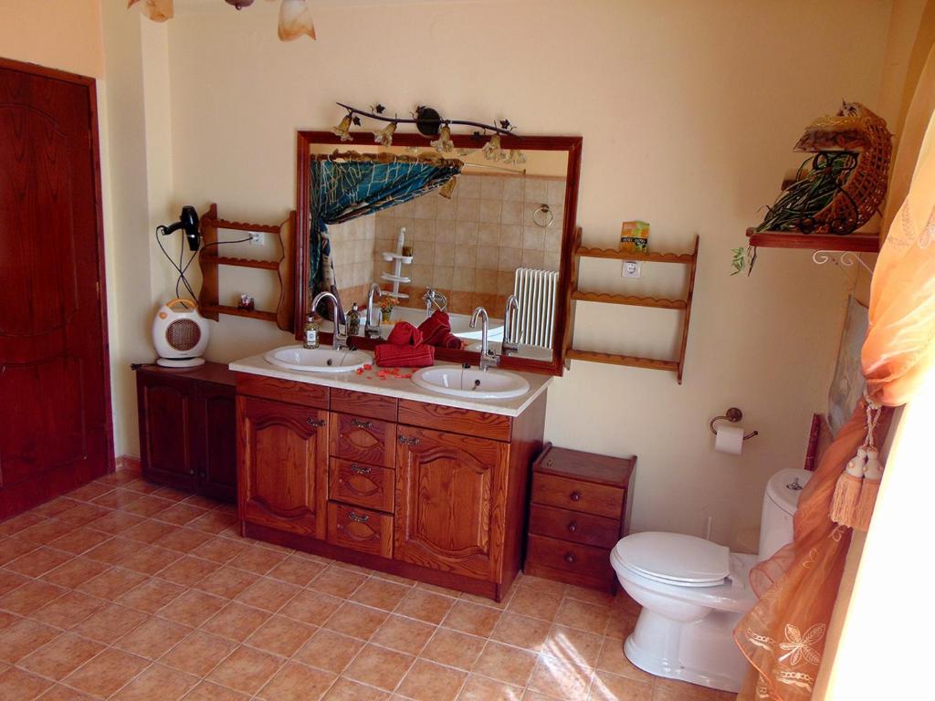 Koupelna v ubytování Classical Villa Anta