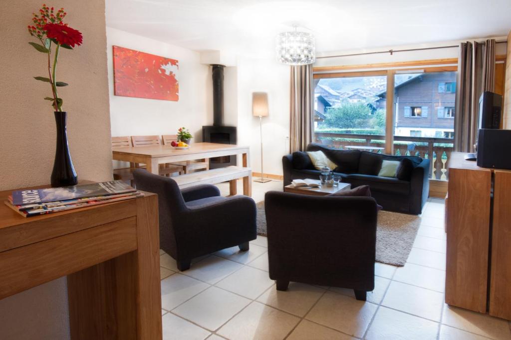 Aiglon Morzine - Three-Bedroom Apartment