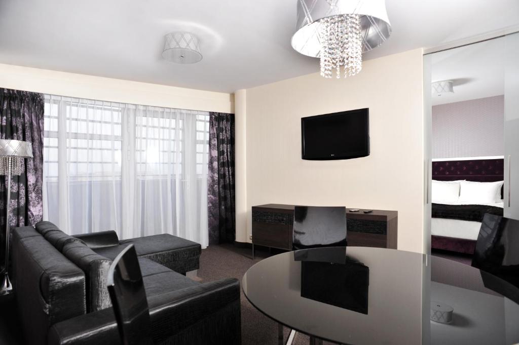 Hotel 3 Trio - Resim 43