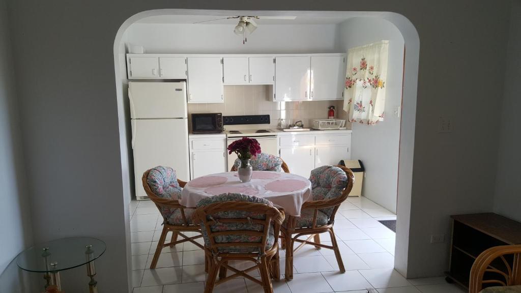 Luxurious One and Two Bedroom Villa - 一居室公寓
