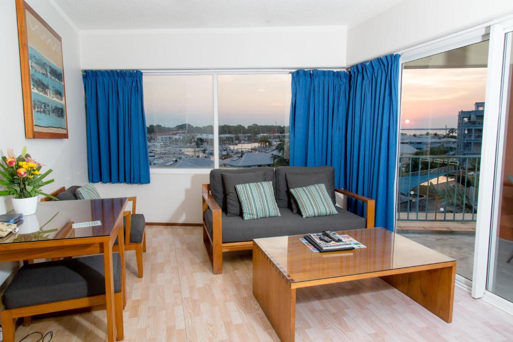 Posezení v ubytování Cullen Bay Resorts