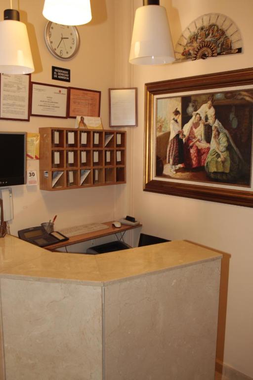 Hostal Santa Cruz - 16