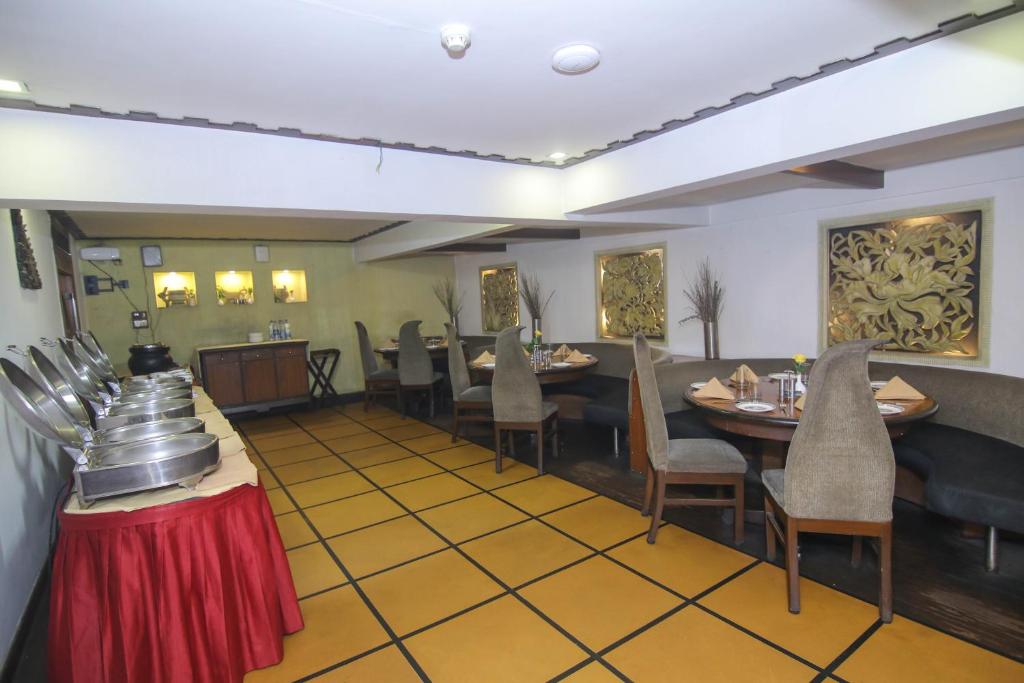 Restaurace v ubytování Lytton Hotel