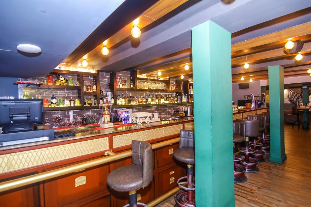 Lounge nebo bar v ubytování Lytton Hotel