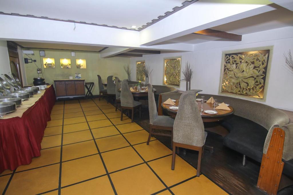 Restaurace v ubytování Lytton Hotel