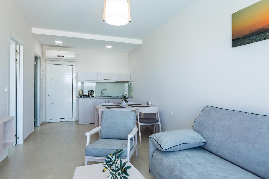 Sun and Sea Plus Resort - 13