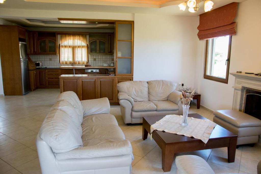 Kuchnia lub aneks kuchenny w obiekcie Villa Tinadora