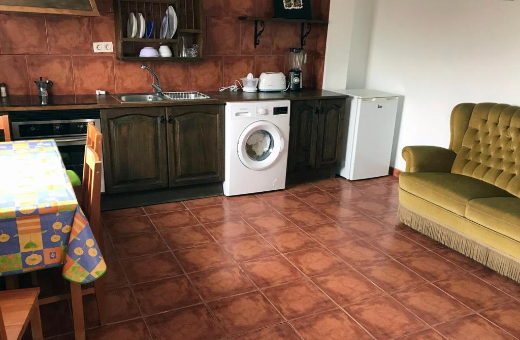 Kuchyň nebo kuchyňský kout v ubytování Acogedor apartamento en San Miguel de Abona