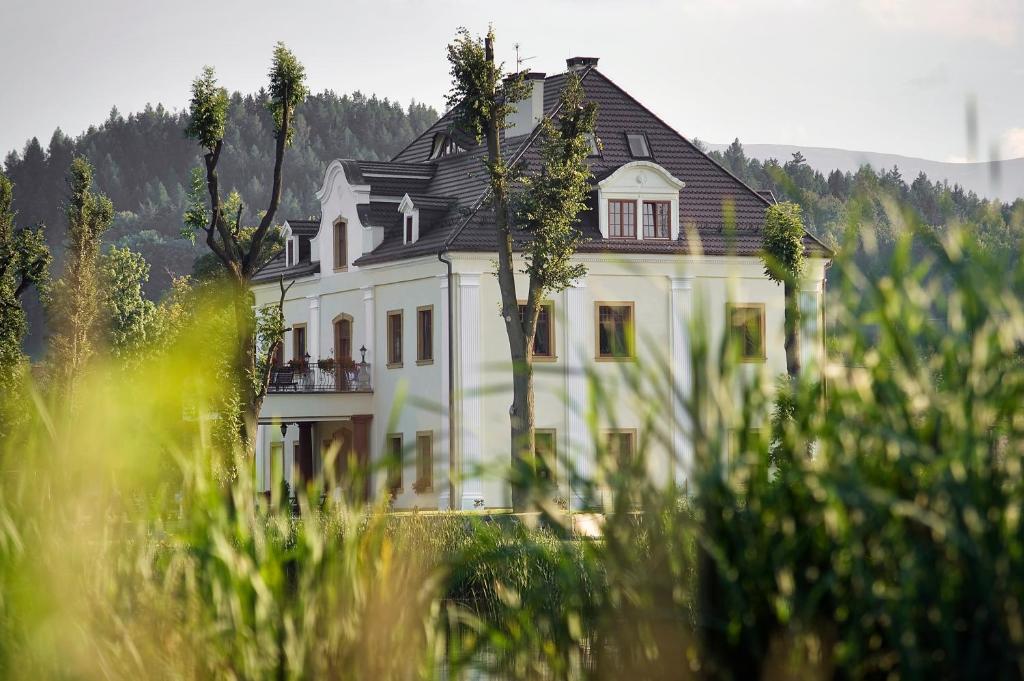 Budova, kde se aparthotel nachází