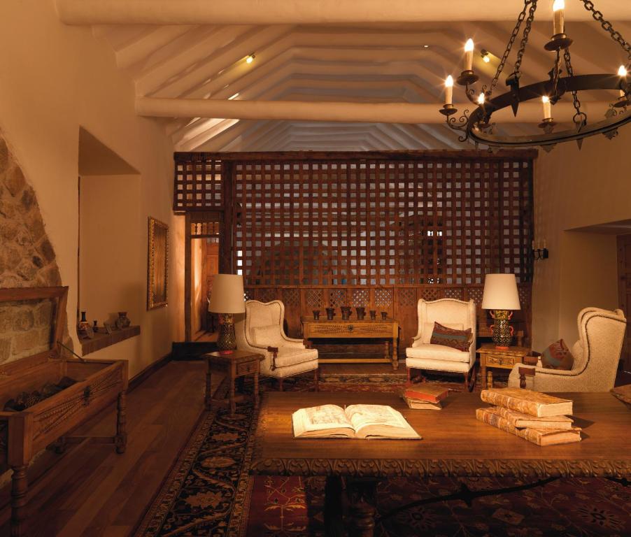 Posezení v ubytování Palacio Nazarenas, A Belmond Hotel, Cusco