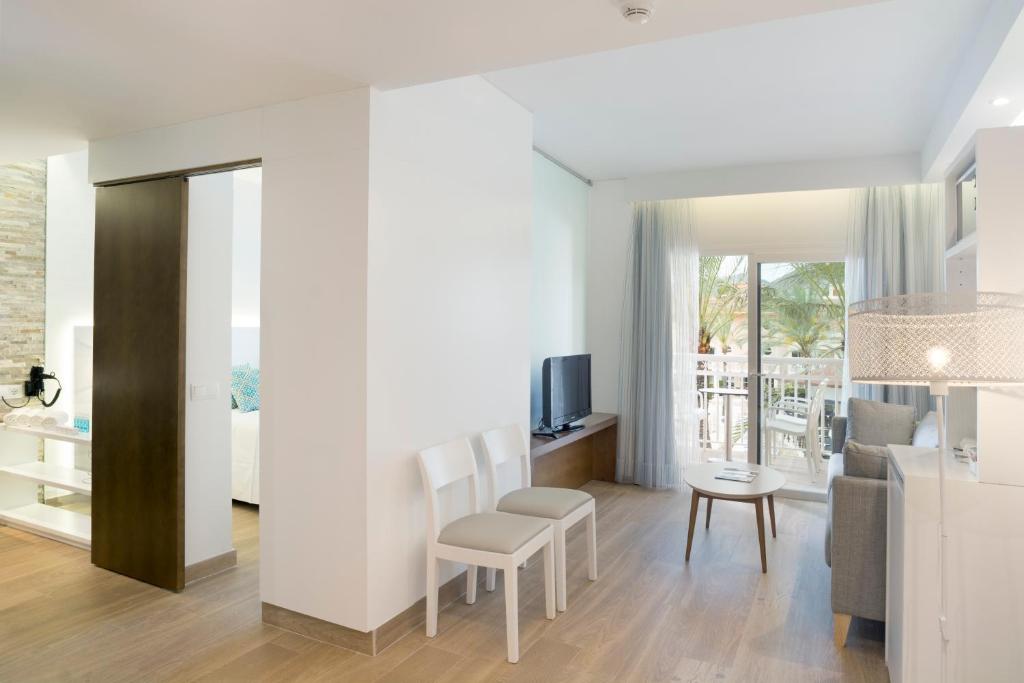 Mar Hotels Playa Mar & Spa - 套房（2个成人 + 1个孩子）