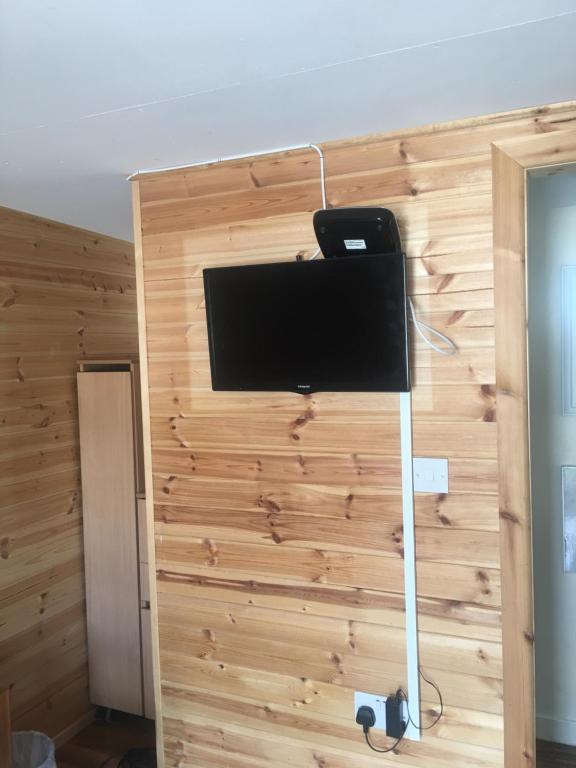 1 Lochness Rooms&Hostel - Chambre Triple Standard Avec Vue Sur Jardin