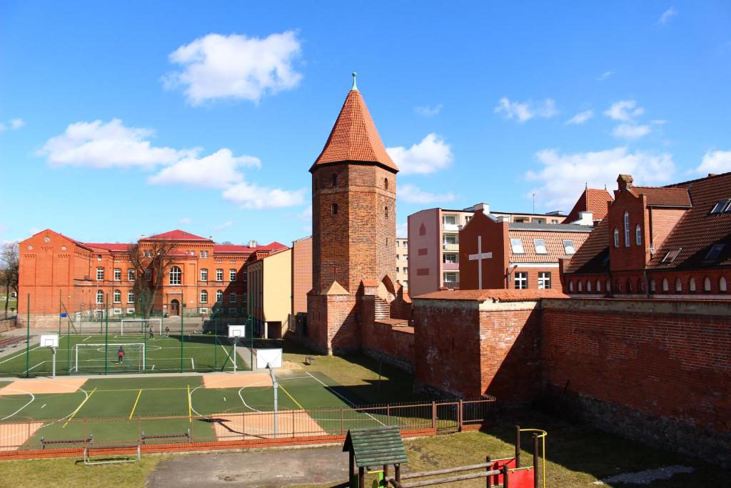 Tenis alebo squash v ubytovaní Karczma Rycerska Lebork alebo jeho okolí