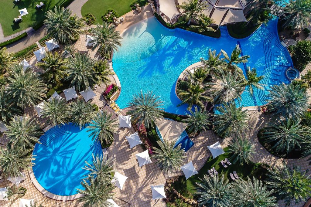 Bazén v ubytování Shangri-La Barr Al Jissah, Muscat nebo v jeho okolí