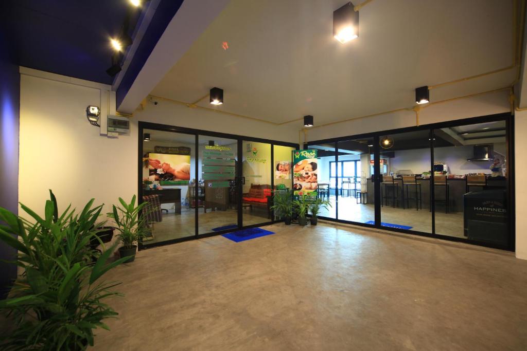 Tuk Tuk Hostel - Resim 43