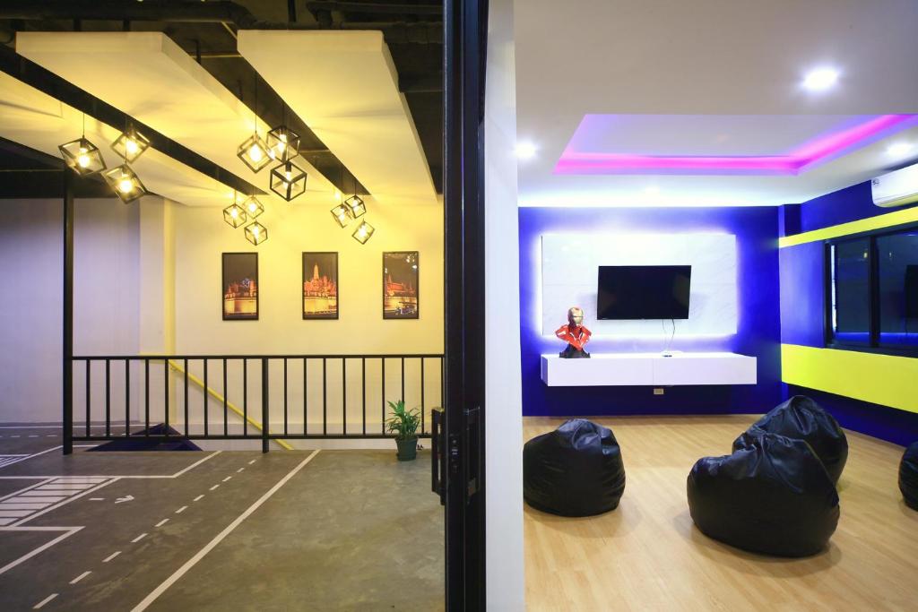 Tuk Tuk Hostel - Resim 41