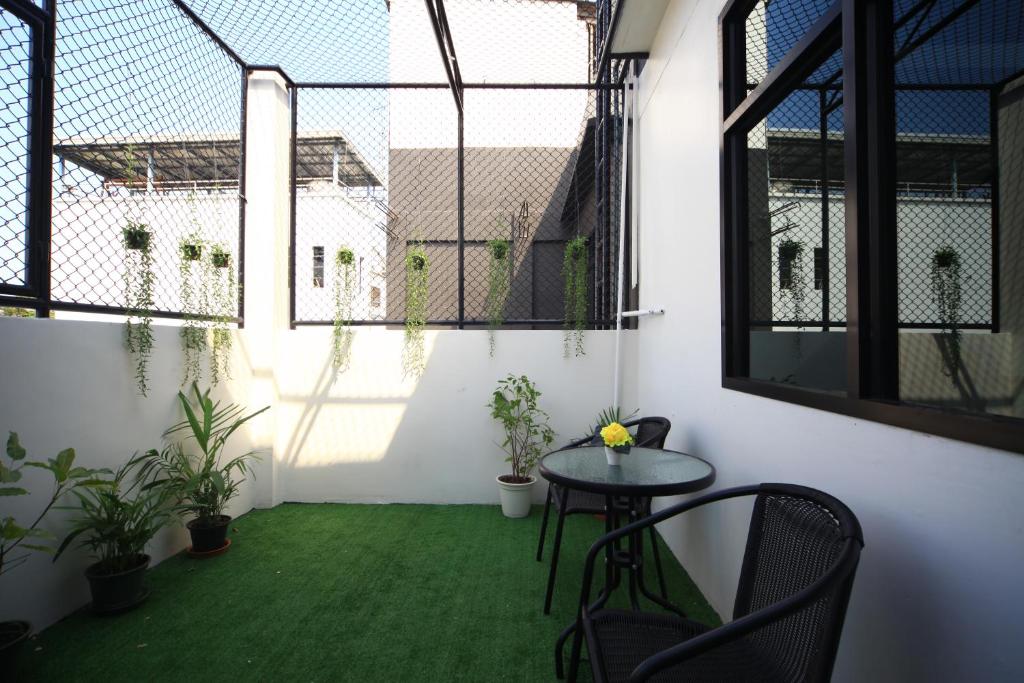 Tuk Tuk Hostel - Resim 38