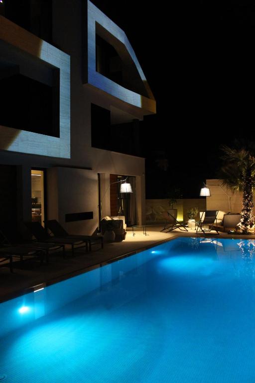 Bazén v ubytování Boutique Hotel Valsabbion nebo v jeho okolí