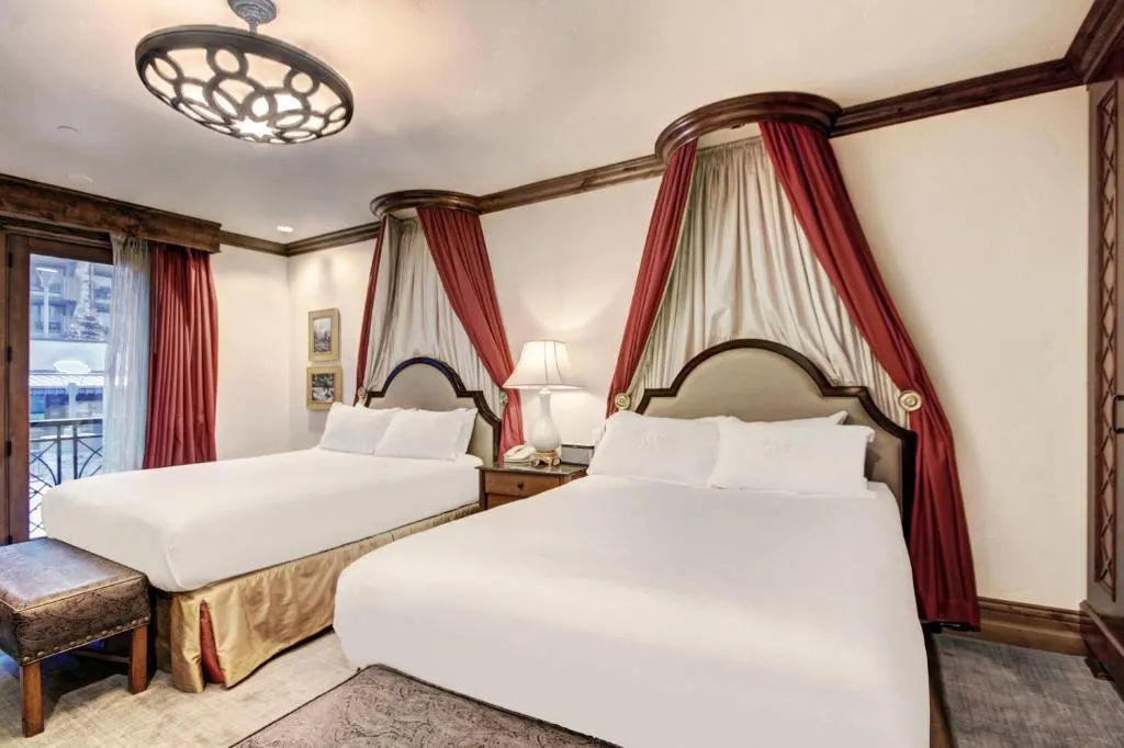 Superior Queen Room with Two Queen Beds