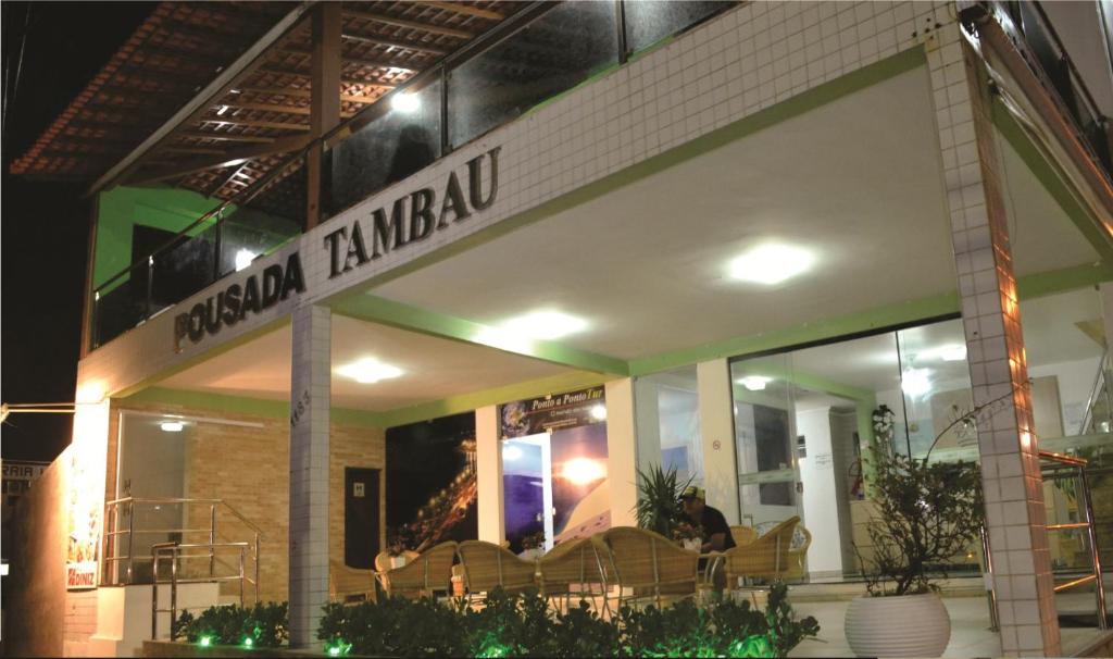 a store front with a sign that reads ragnar kalamova at Pousada Tambaú in São Luís