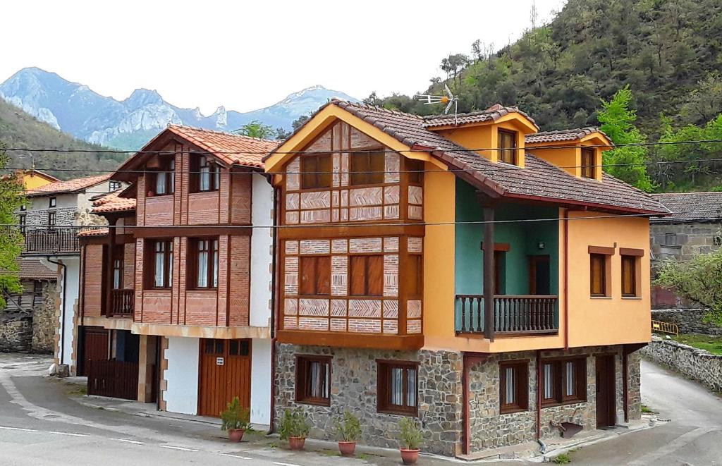 Apartahoteles La Fragua de La Vega en La Vega, Cantabria