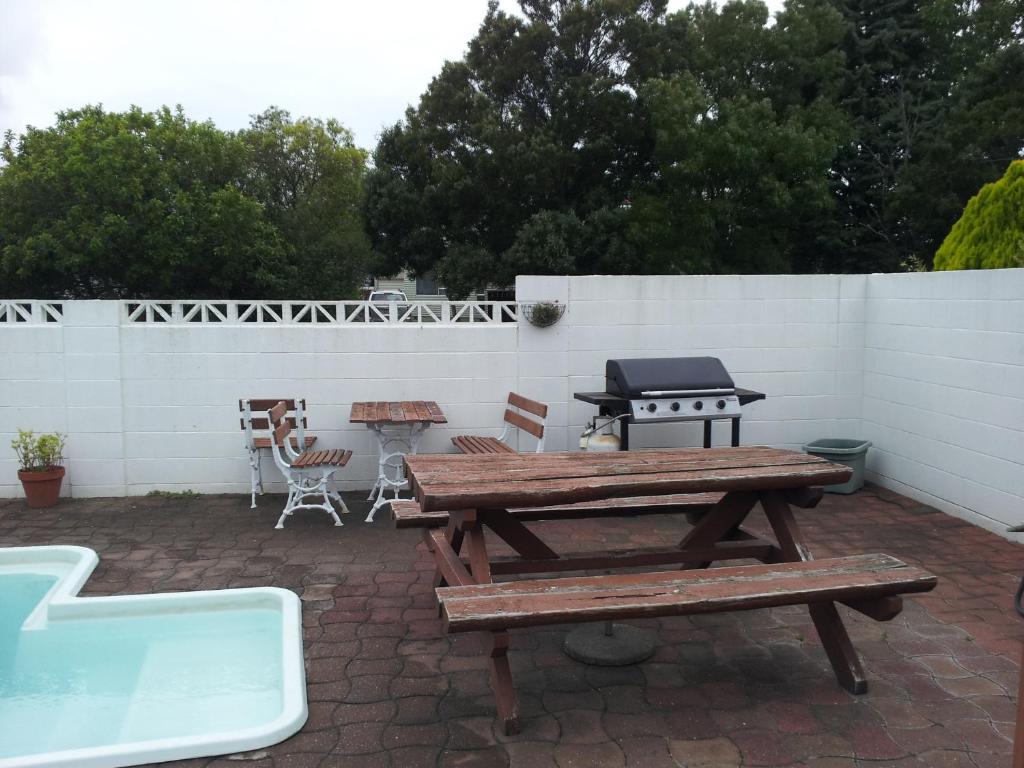 Ace High Motor Inn - Resim 15