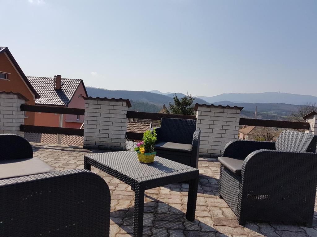 Nespecifikovaný výhled na hory nebo výhled na hory při pohledu z apartmánu