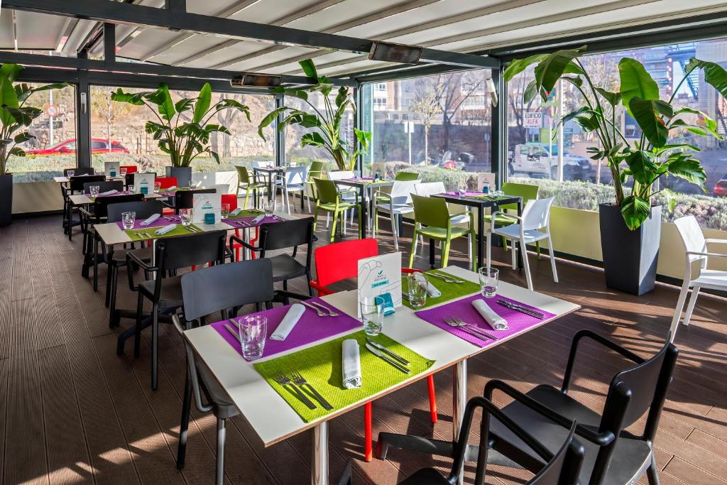 Hotel Zentral Castellana Norte - Resim 4