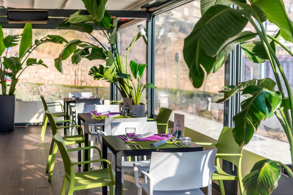 Hotel Zentral Castellana Norte - Resim 23