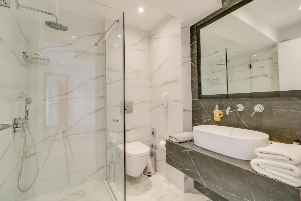 Palace Hotel Glyfada - Resim 36