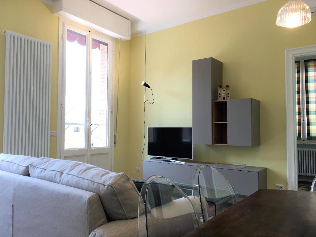 A television and/or entertainment centre at Emilia's Home