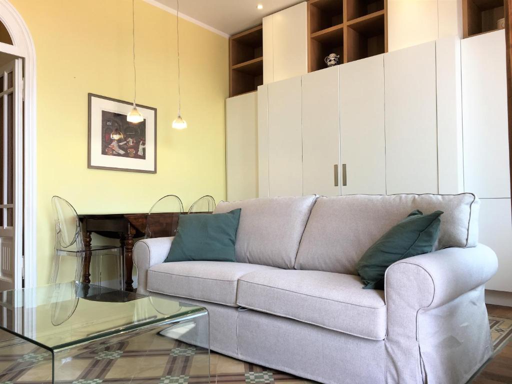 A seating area at Emilia's Home