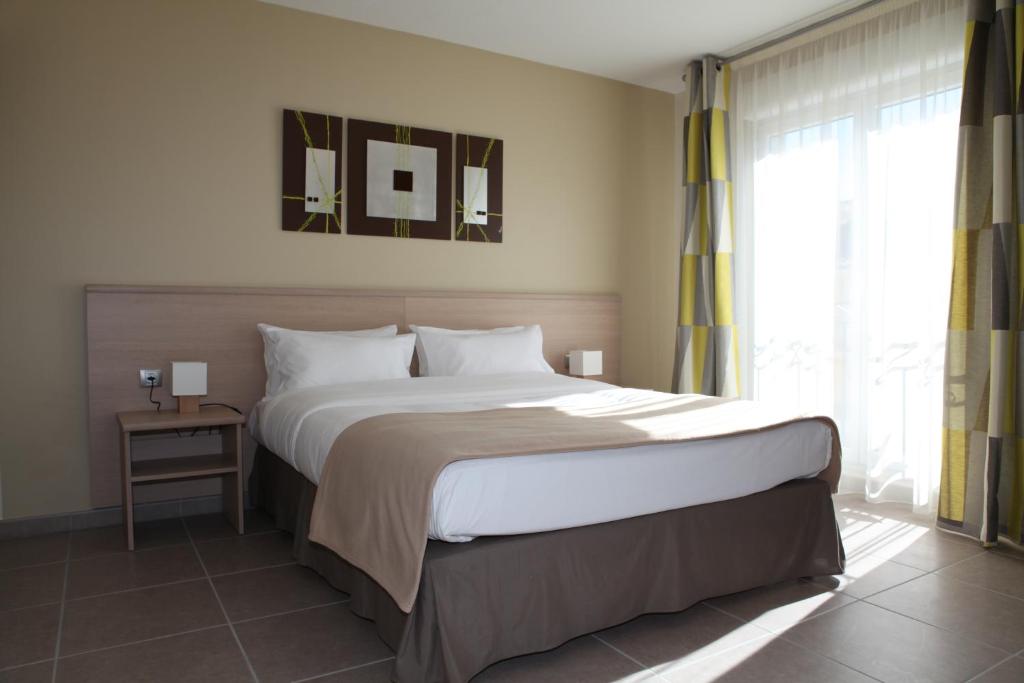 The Originals Boutique, Hotel l'Occitan, Aubagne - Double Room With Terrace