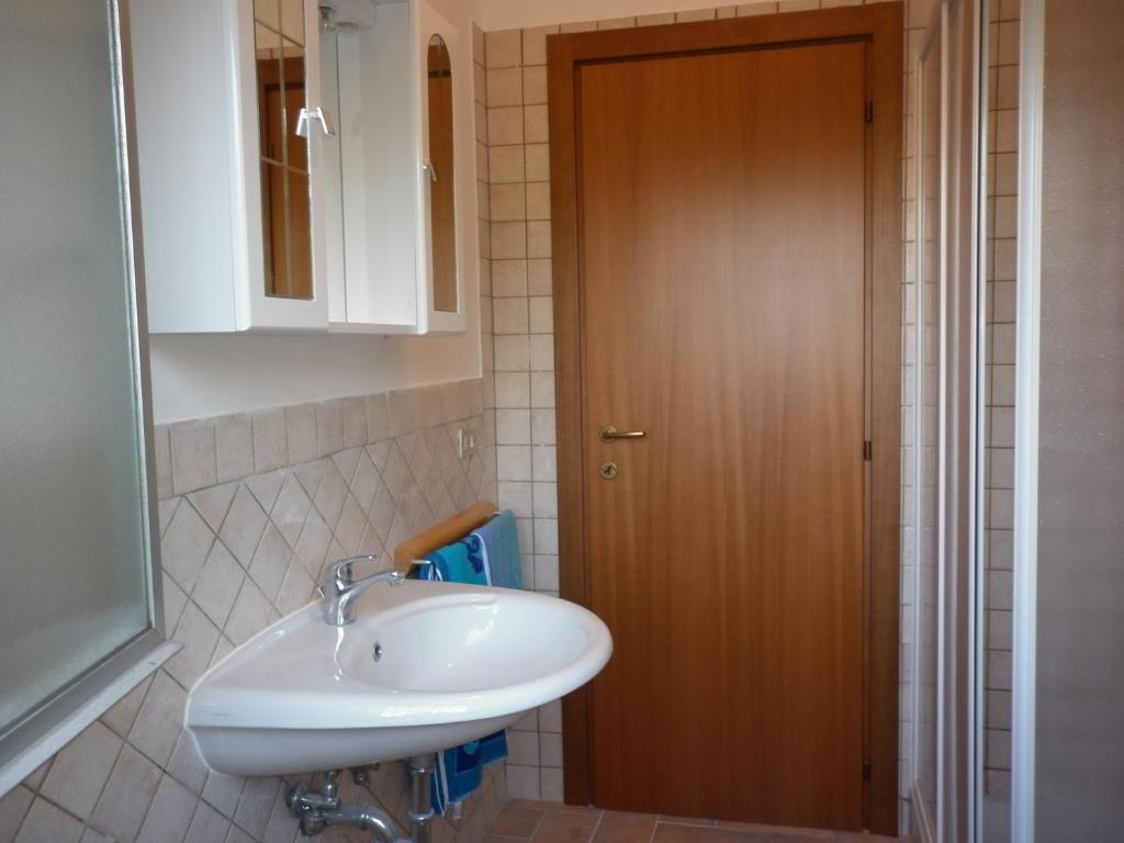 A bathroom at Villa Jolanda