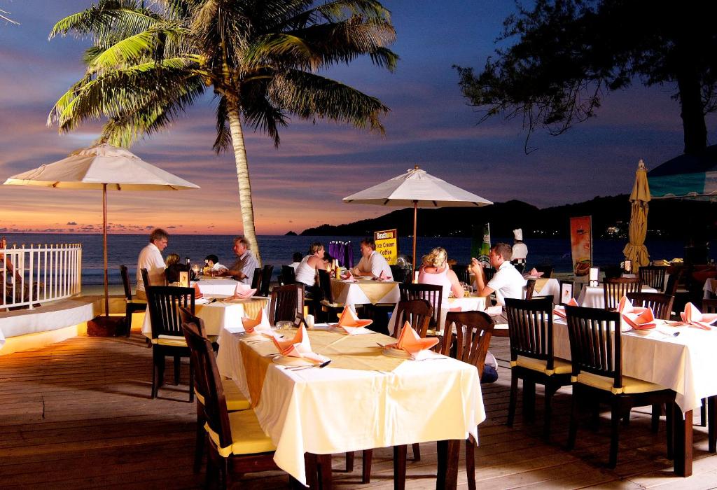 Restaurace v ubytování Safari Beach Hotel Patong