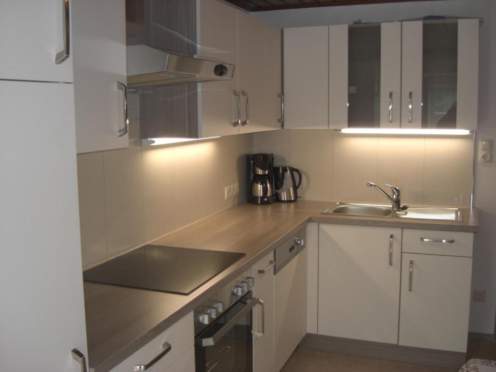 Kuchnia lub aneks kuchenny w obiekcie Appartments Stefania