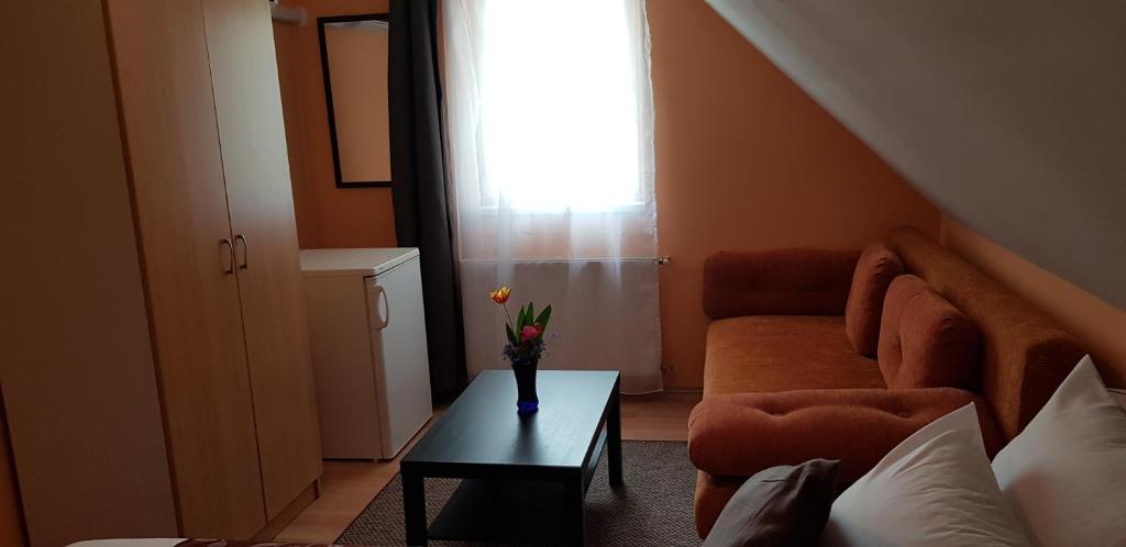 Posedenie v ubytovaní Joy Guesthouse