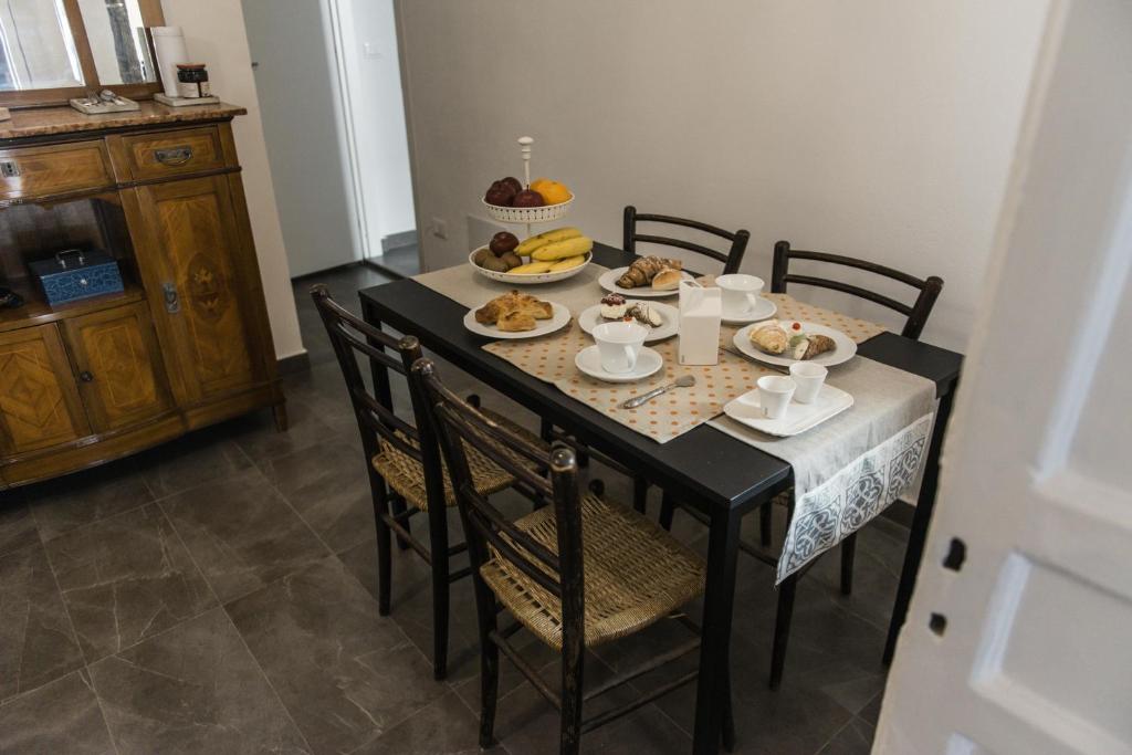 Jedlo v ubytovaní bed & breakfast alebo blízkom okolí