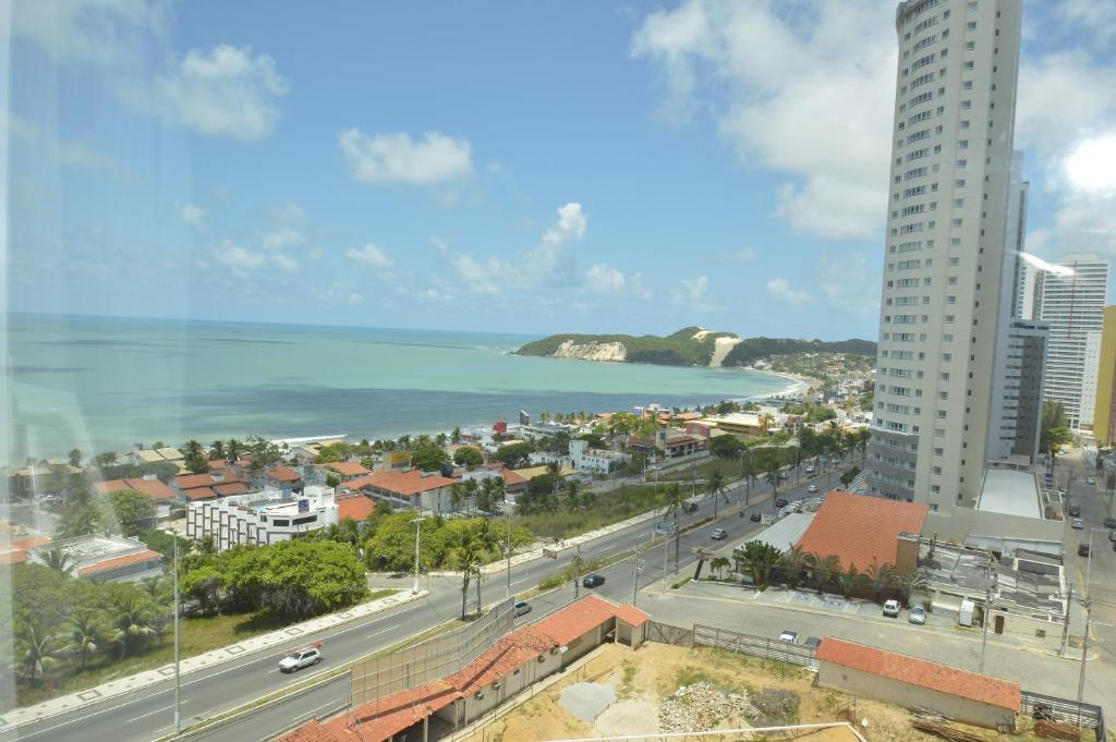 - Vistas a la ciudad y al océano desde un edificio en Ponta Negra Flats Partic, en Natal