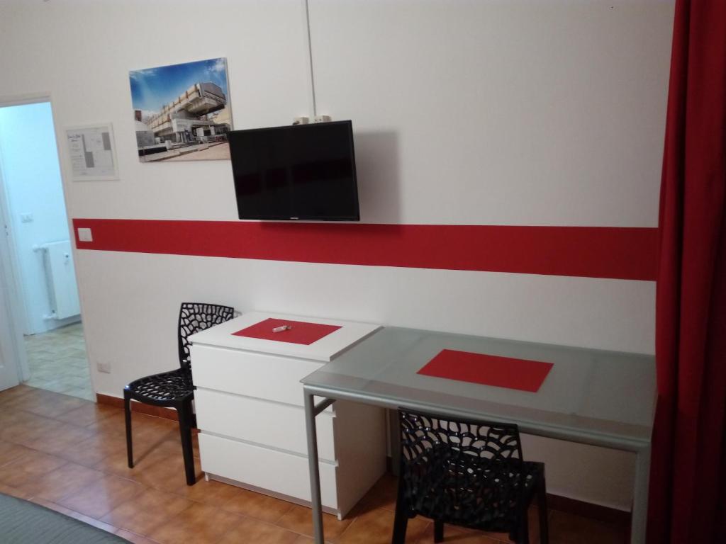 TV a/nebo společenská místnost v ubytování Ivrea la Bella