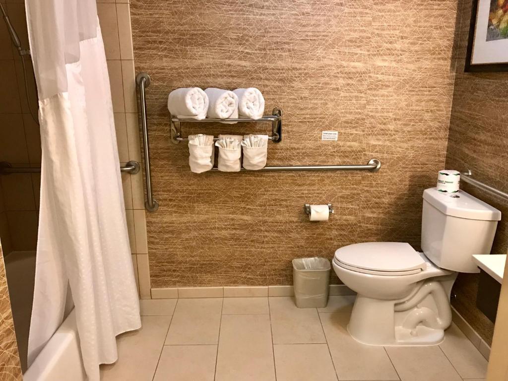 Holiday Inn Express & Suites Pasadena - Los Angeles, an IHG Hotel - 