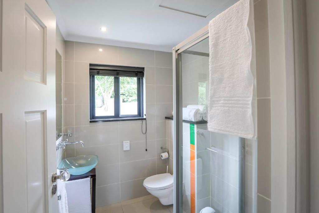 Orange Inn Knysna - Image 8