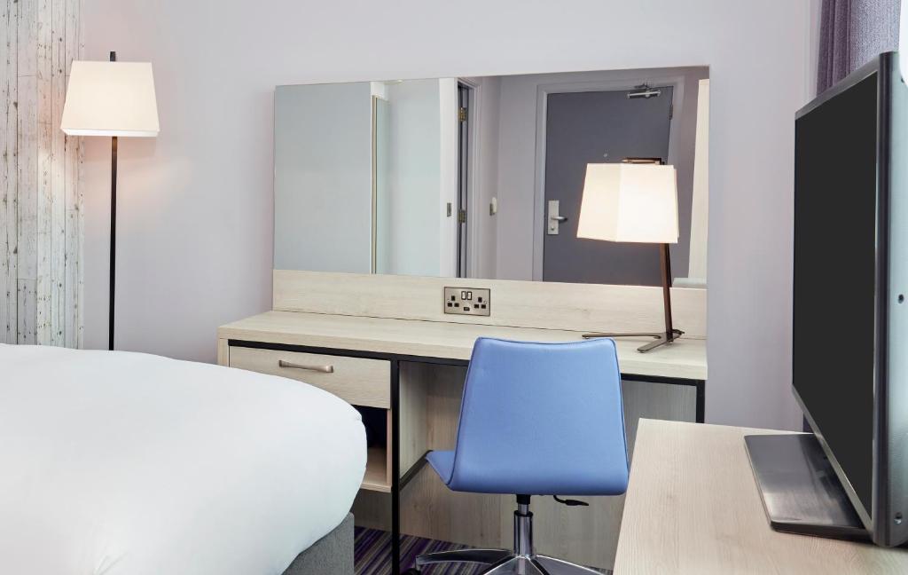 TV a/nebo společenská místnost v ubytování Leonardo Hotel Sheffield