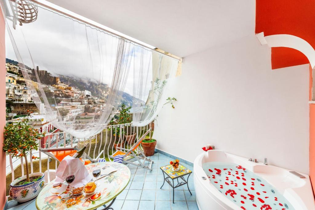 Nespecifikovaný výhled na hory nebo výhled na hory při pohledu z bed and breakfast